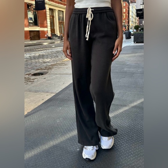Brandy Melville Pants - Brandy Melville Anastasia Waffle Sweatpants